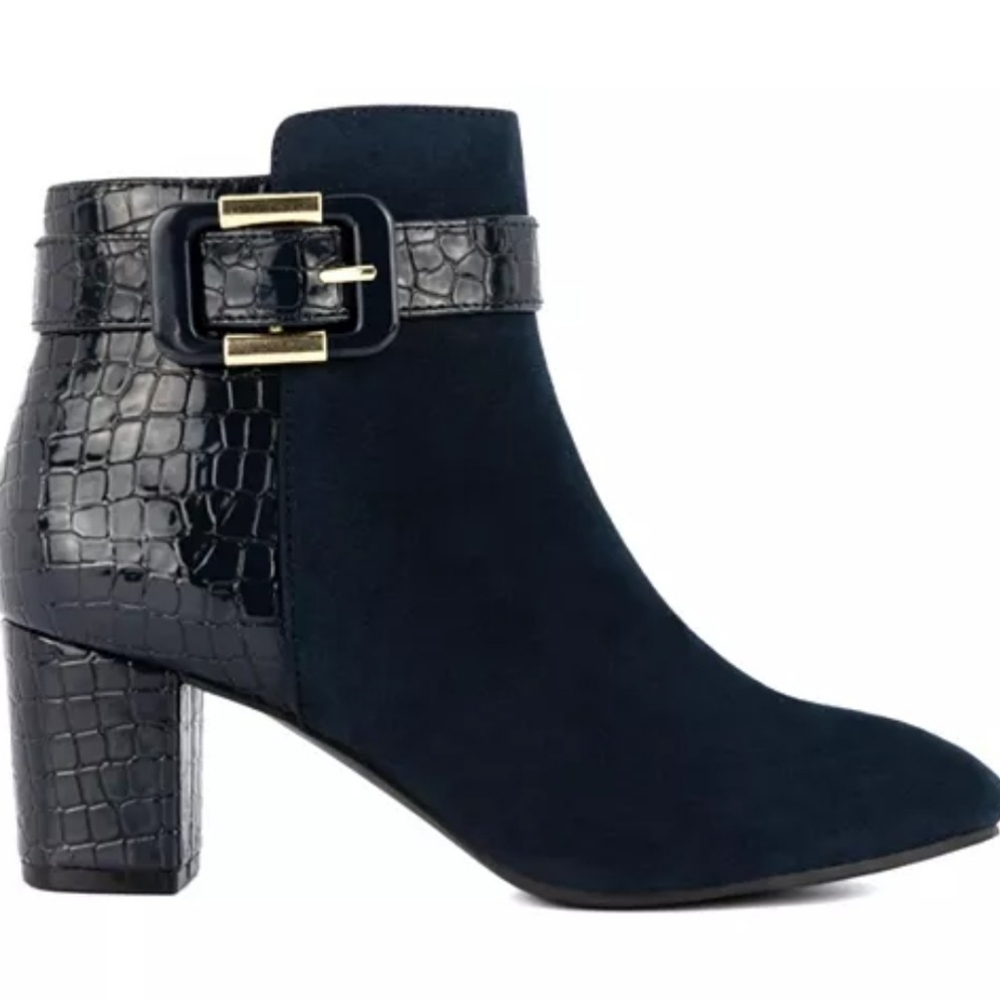 Karen Scott Ivyy Navy Block Heel Ankle Booties